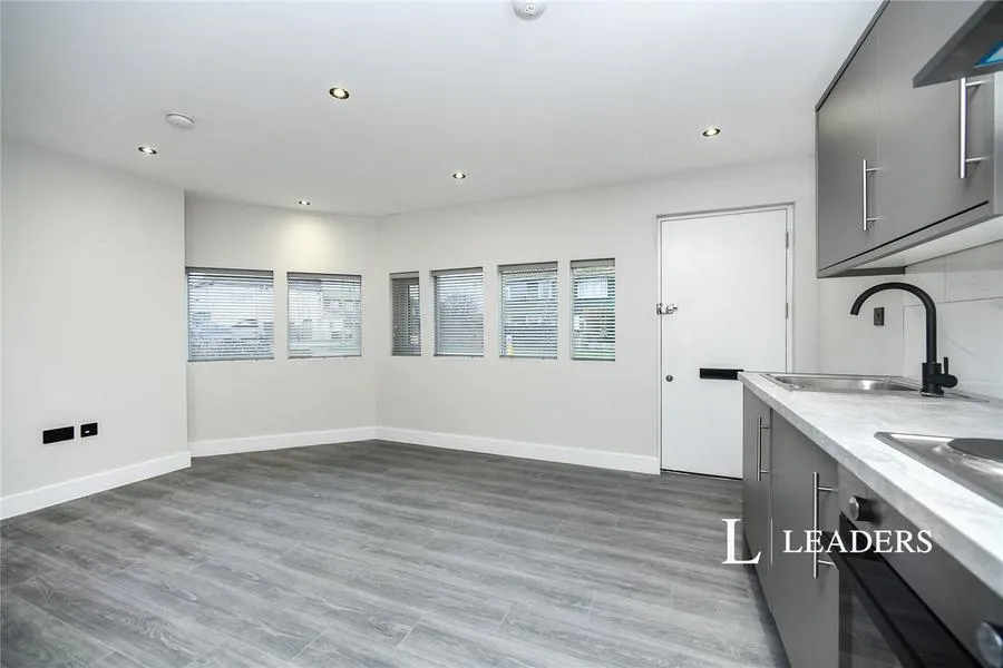 South Coast Road, Peacehaven, BN10, photo 11