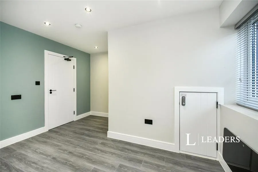 South Coast Road, Peacehaven, BN10, photo 9