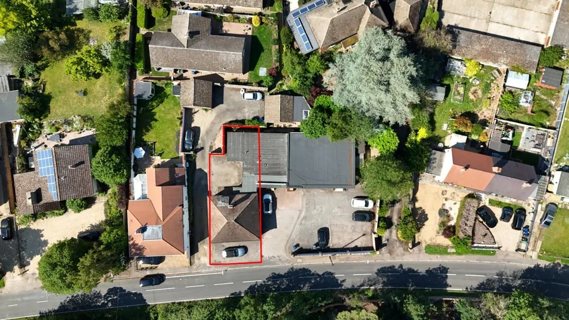 3 bed property for sale, Whittlesford Road, Little Shelford, CB22