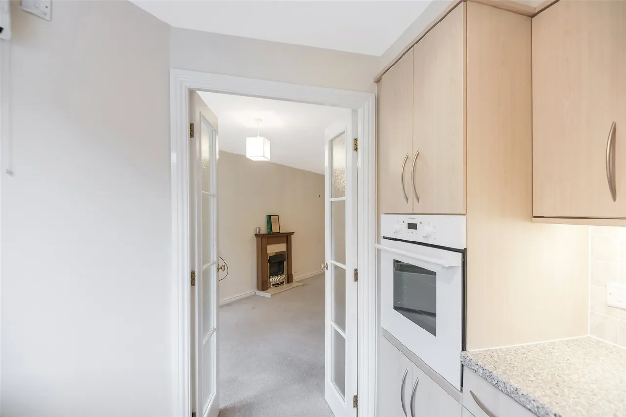Roxburgh Park, The Village, G74, photo 5