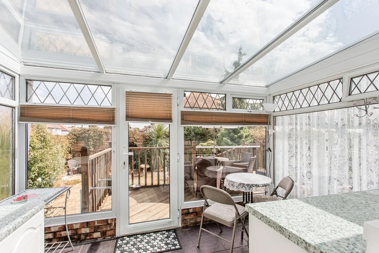 Somerton Avenue, Westcliff-on-Sea, Essex, SS0, photo 11