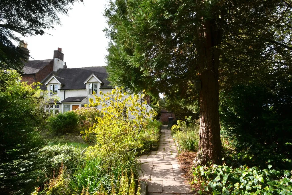 Pave Lane, Newport, photo 16
