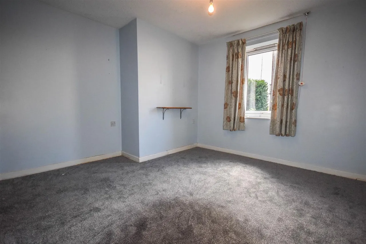 Henlow Drive, Dursley, GL11, photo 5