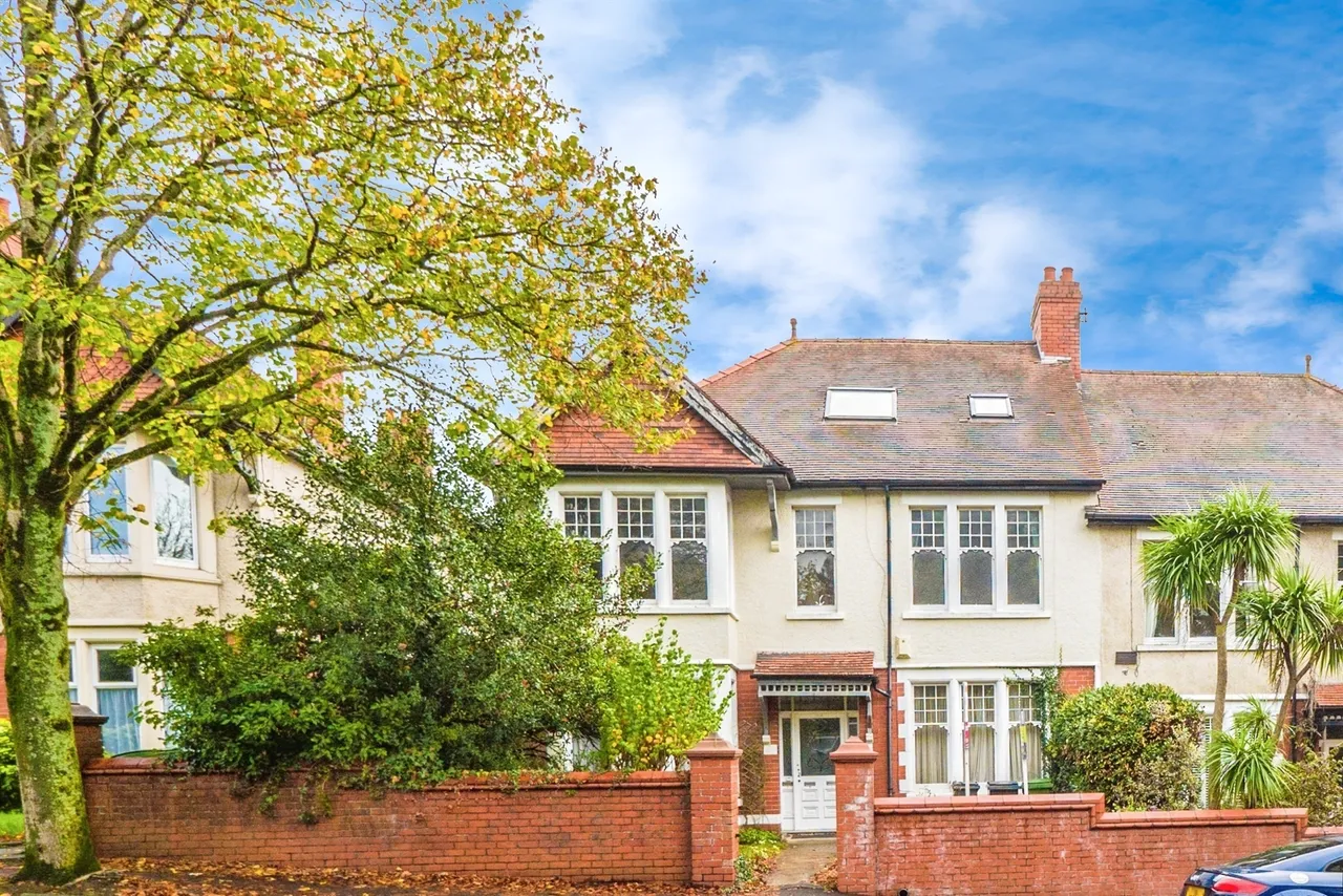 3 bed flat for sale — Pen-Y-Lan Road, Penylan, Cardiff
