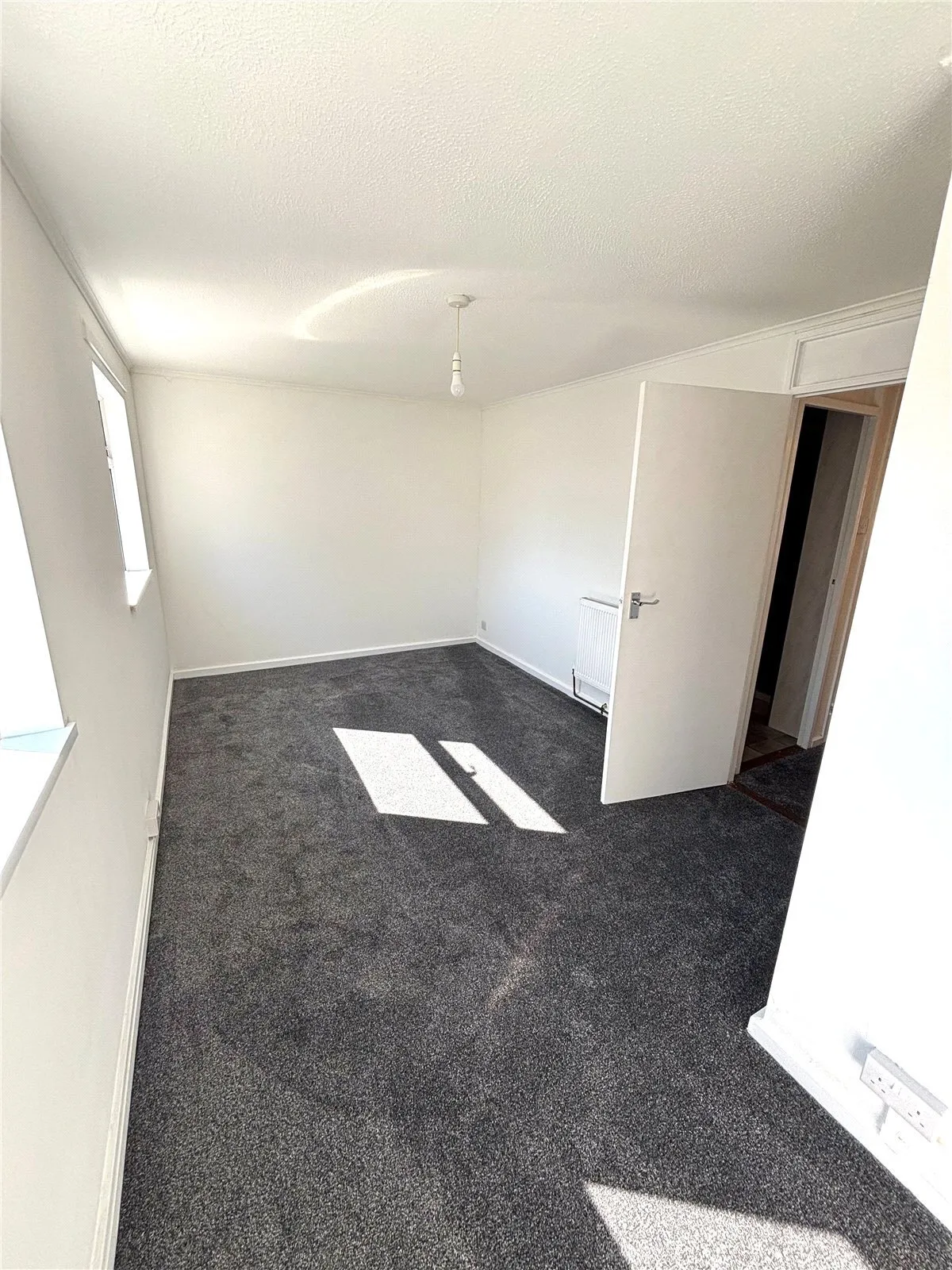 Celandine Close, South Ockendon, Essex, RM15, photo 10