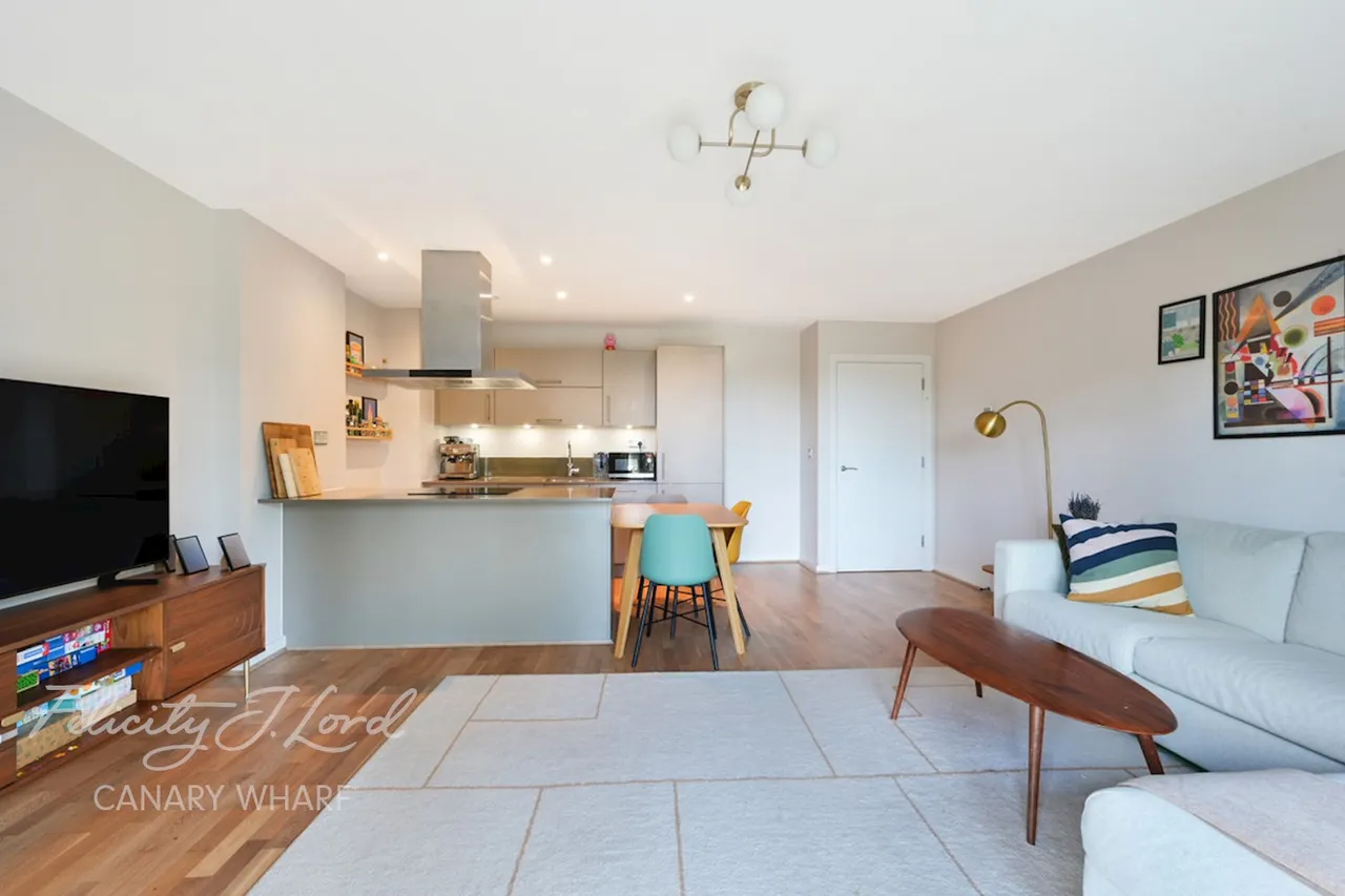 Glengarnock Avenue, London, E14, photo 5