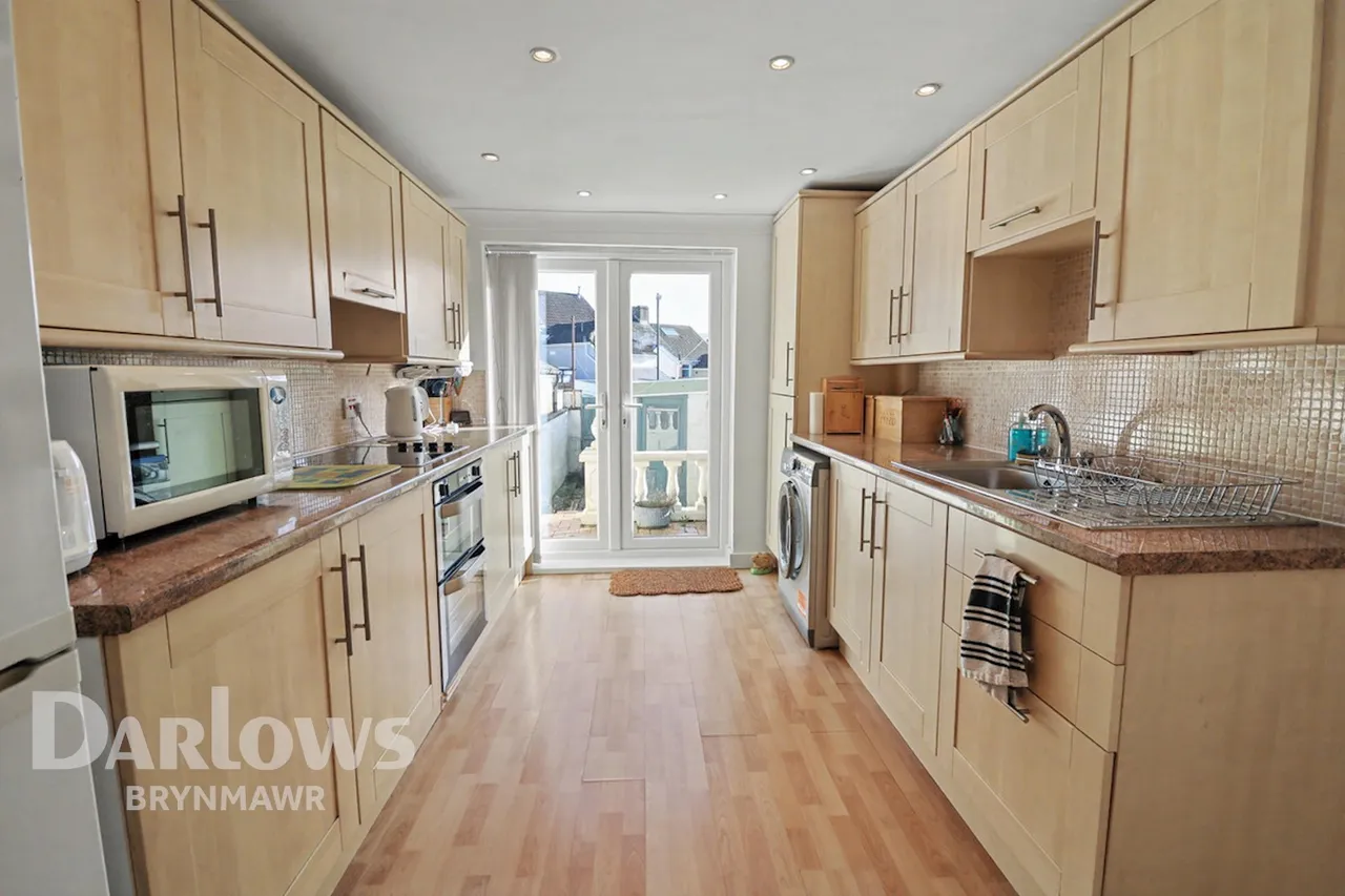 Clynmawr Street, Abertillery, photo 5