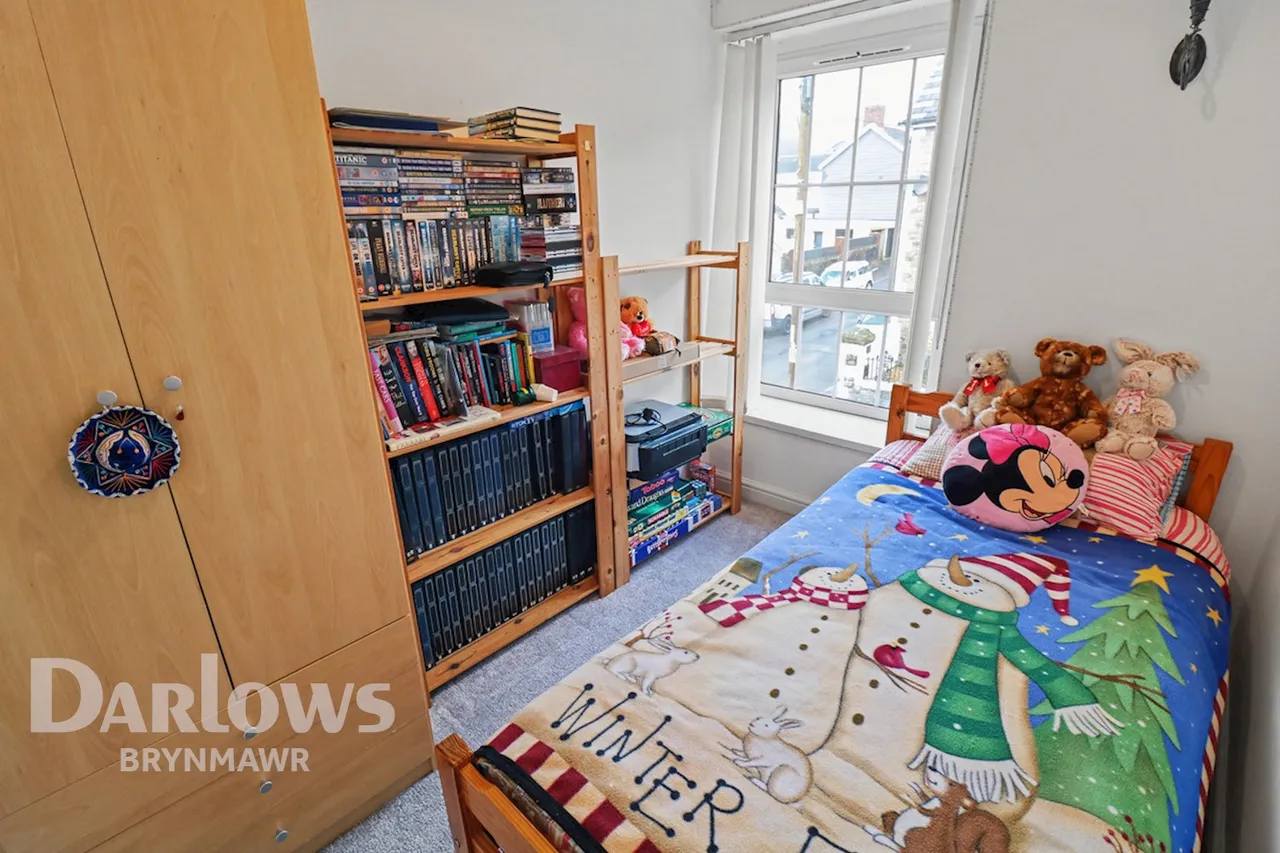 Clynmawr Street, Abertillery, photo 13
