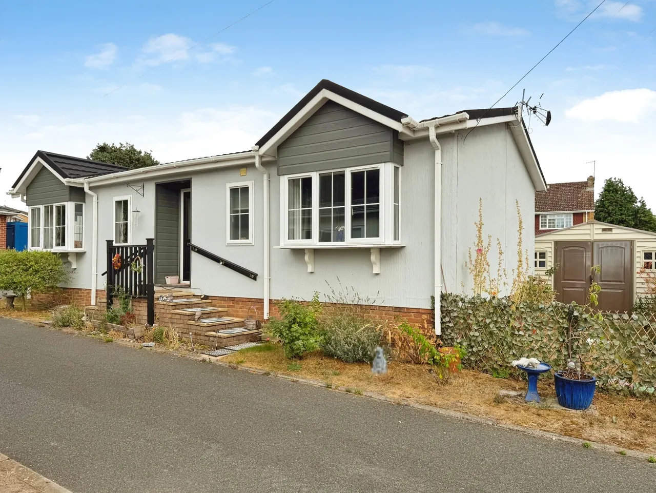 2 bed property for sale — Hill Corner Farm Park, Sandy Lane, Farnborough, Hampshire, GU14 9JY