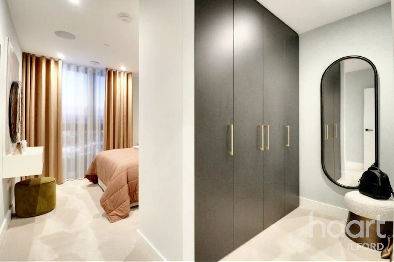 Manor Road, London, E15, photo 4