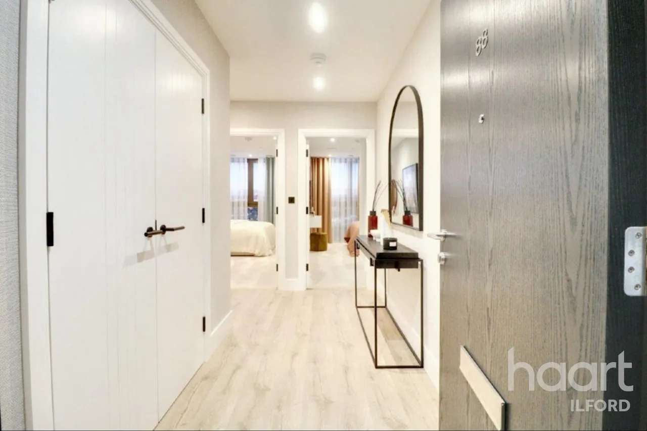 2 bed flat for sale, Manor Road, London, E15