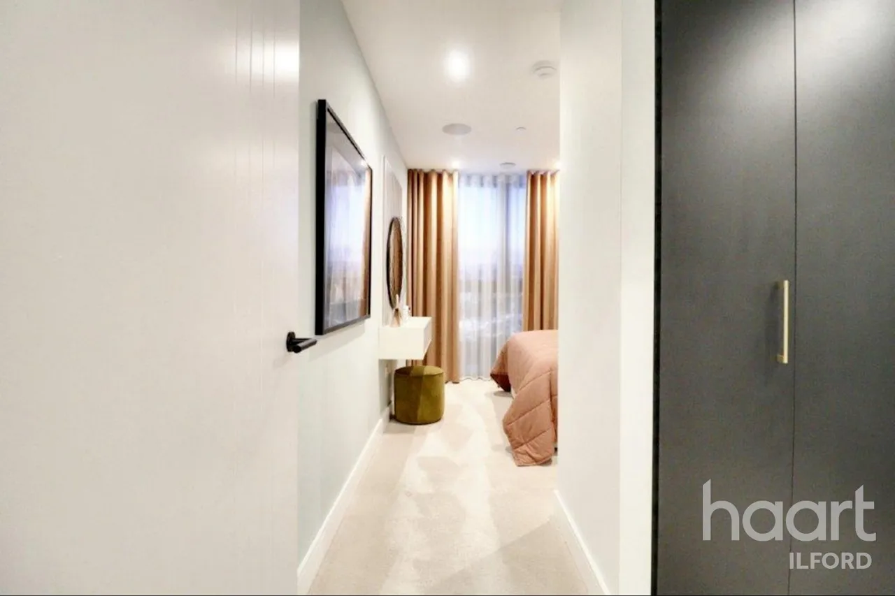 Manor Road, London, E15, photo 5