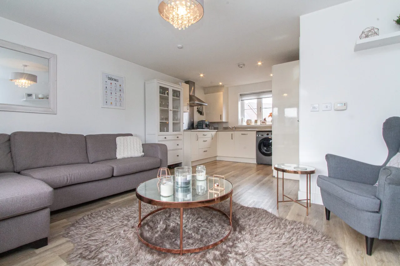Jubilee Drive, Church Crookham, Fleet, GU52 8BT, photo 6