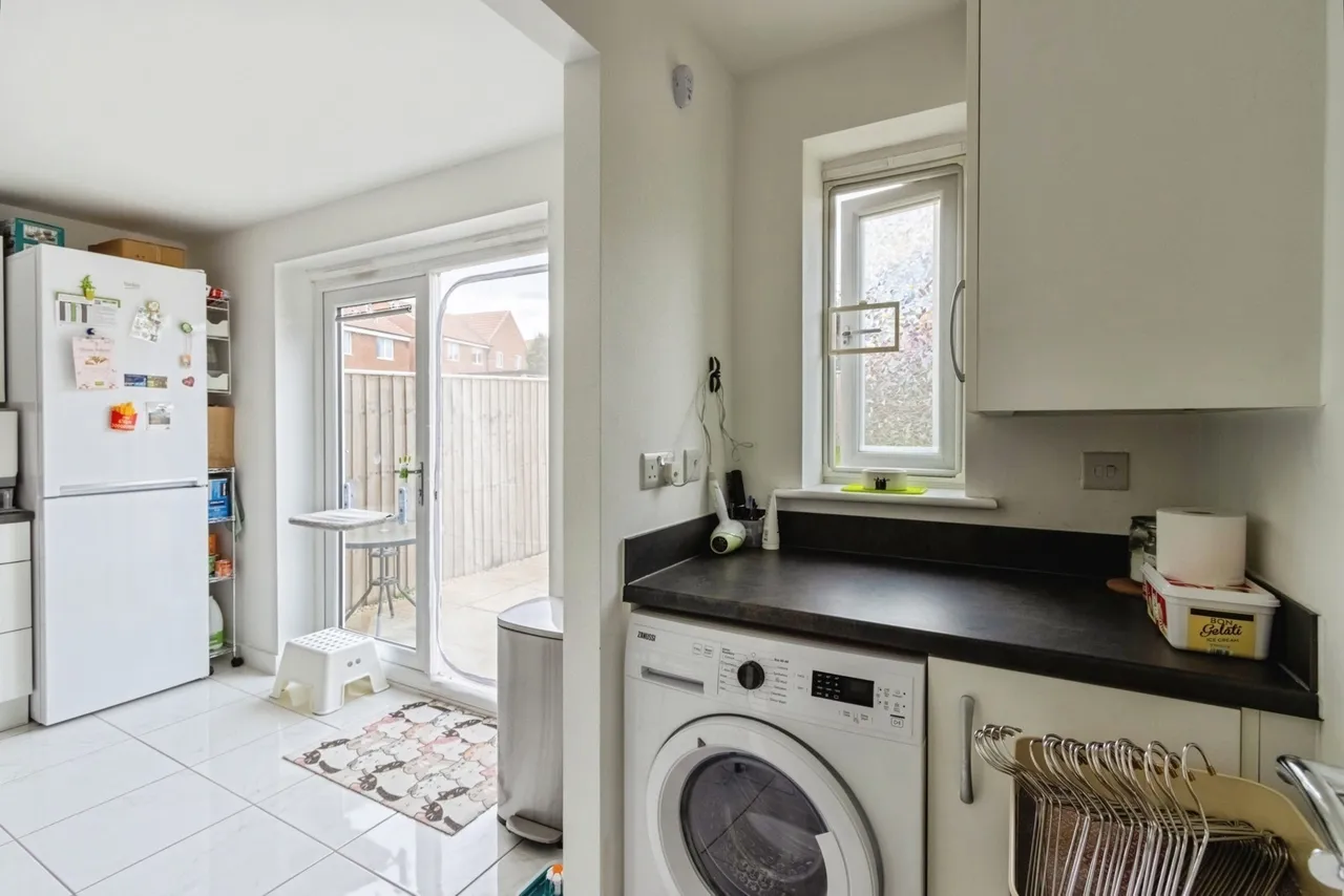 Tree Top Drive, WAKEFIELD, West Yorkshire, WF3, photo 8