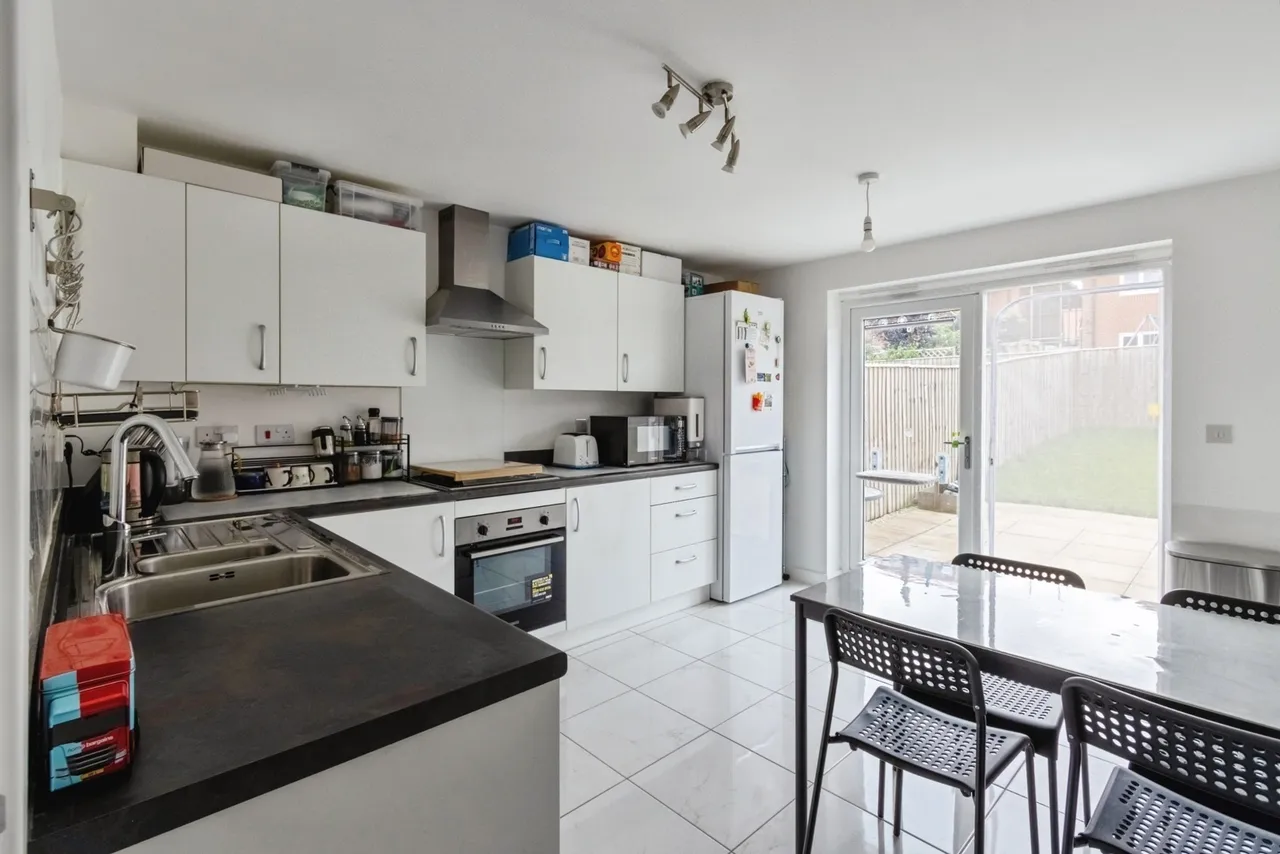 Tree Top Drive, WAKEFIELD, West Yorkshire, WF3, photo 7