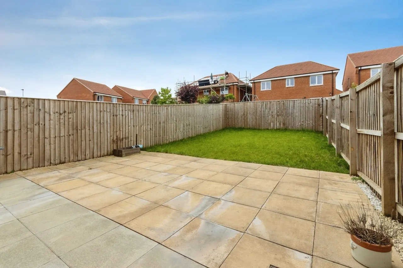 Tree Top Drive, WAKEFIELD, West Yorkshire, WF3, photo 4