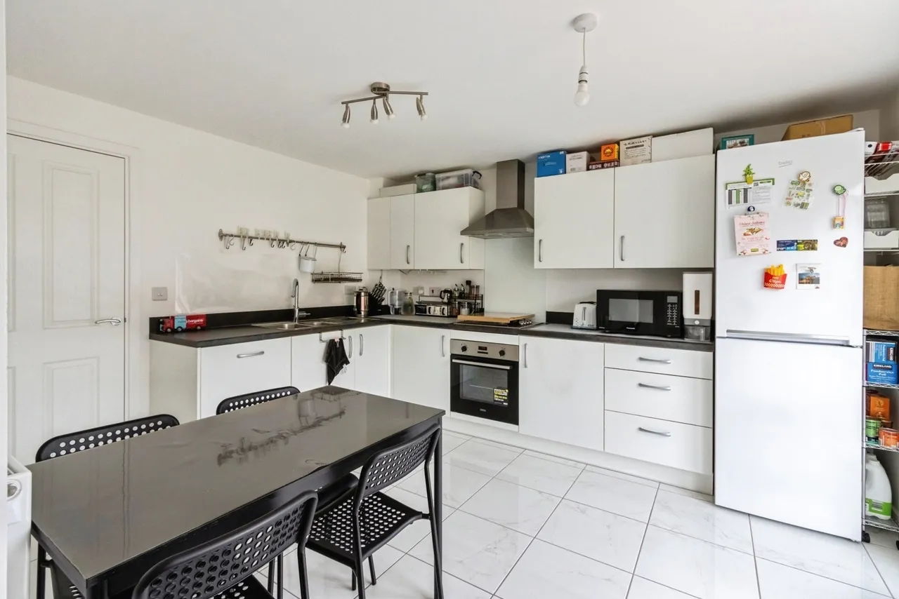 Tree Top Drive, WAKEFIELD, West Yorkshire, WF3, photo 3