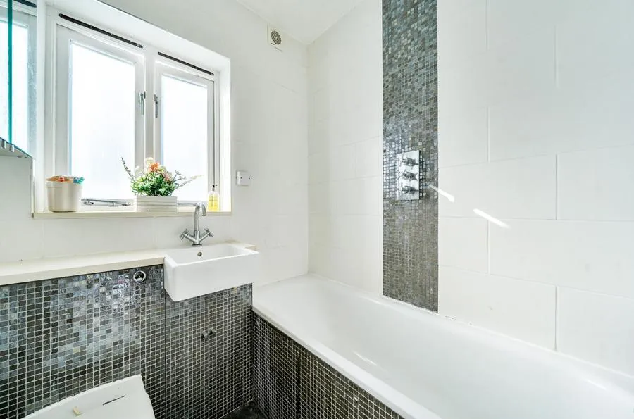 Wendell Road, London, W12, photo 8