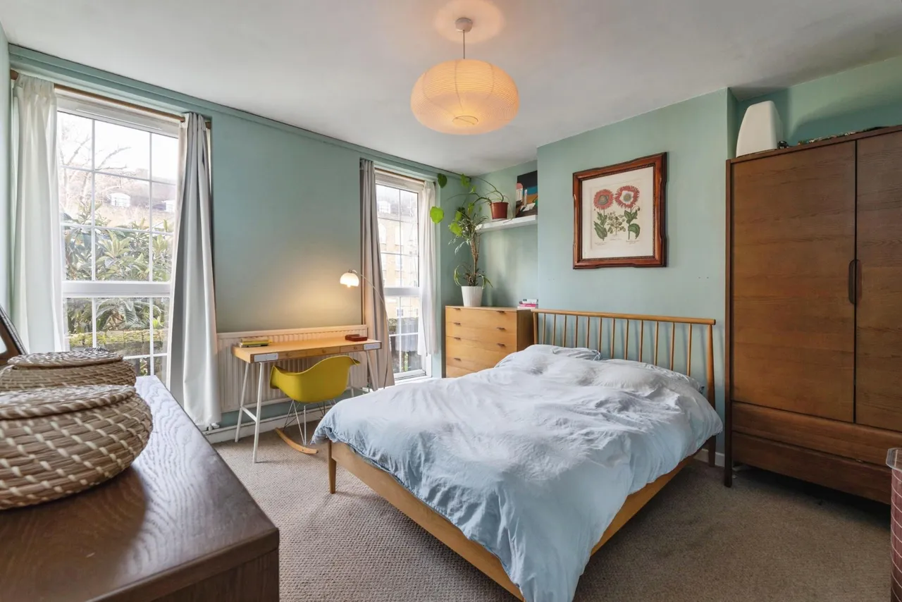 3 bed flat for sale, Shore Place, London, E9