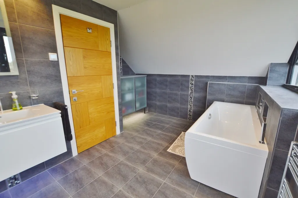 Glebe Road, Lytchett Matravers, Poole, BH16 6EH, photo 35
