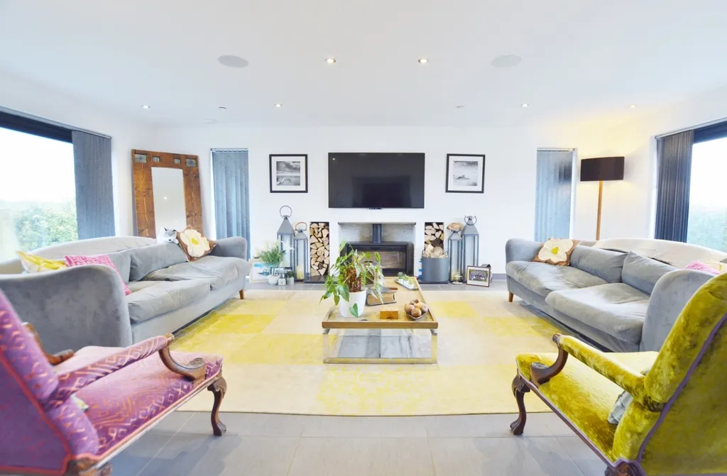 Glebe Road, Lytchett Matravers, Poole, BH16 6EH, photo 3