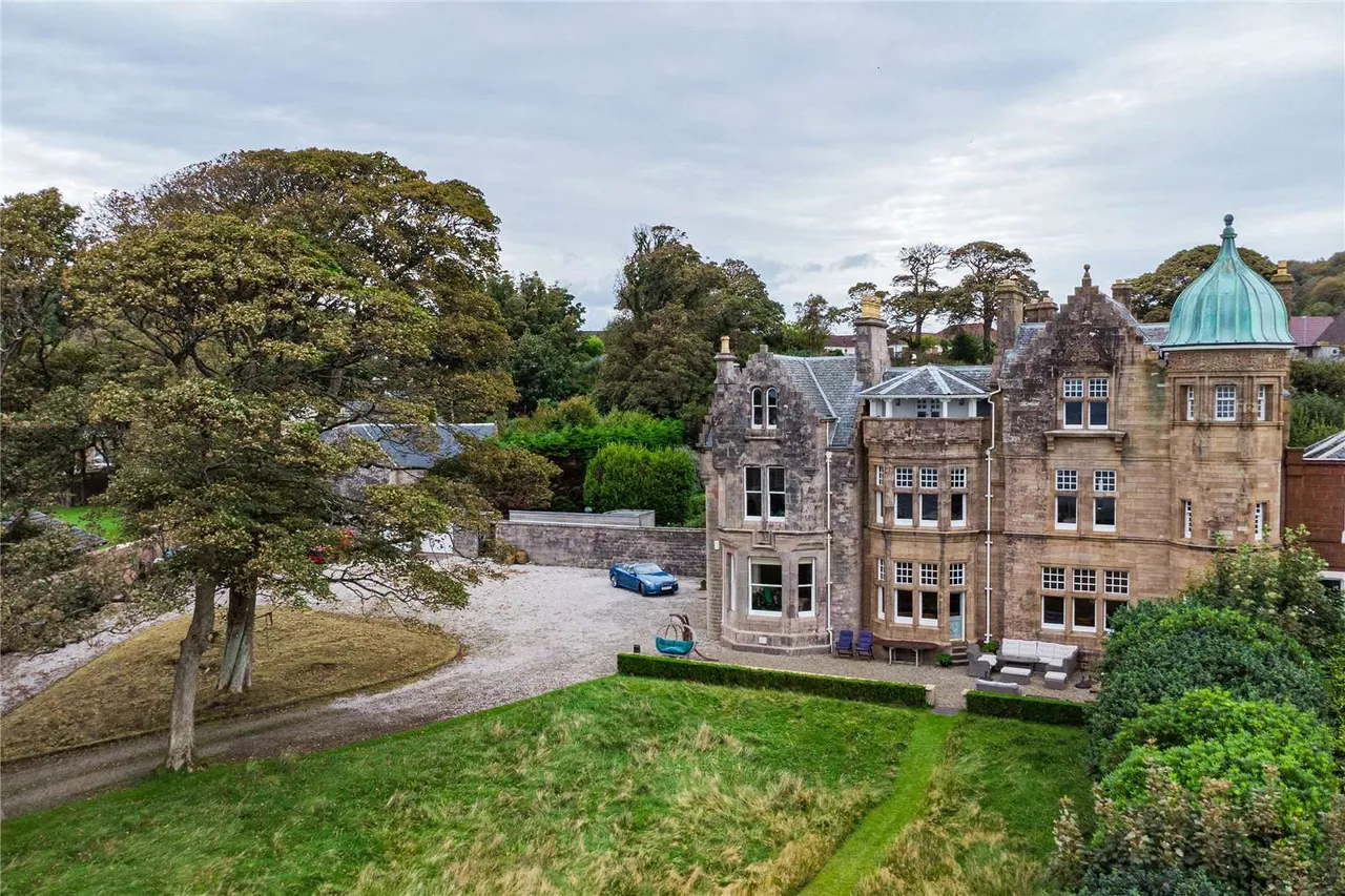 Dunloe House, Wemyss Bay Road, Wemyss Bay, Renfrewshire, PA18 6AD, photo 3