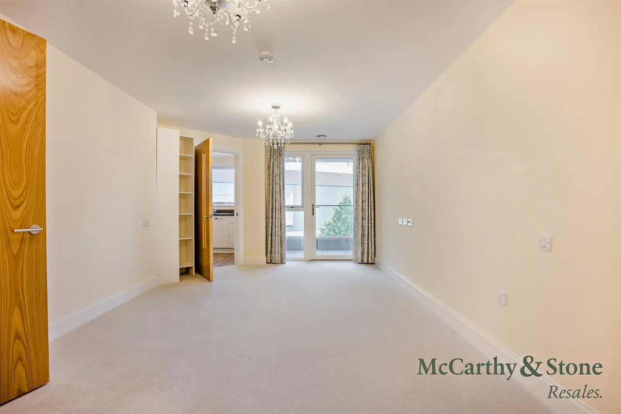 Churchfield Road, Poole, BH15, photo 2