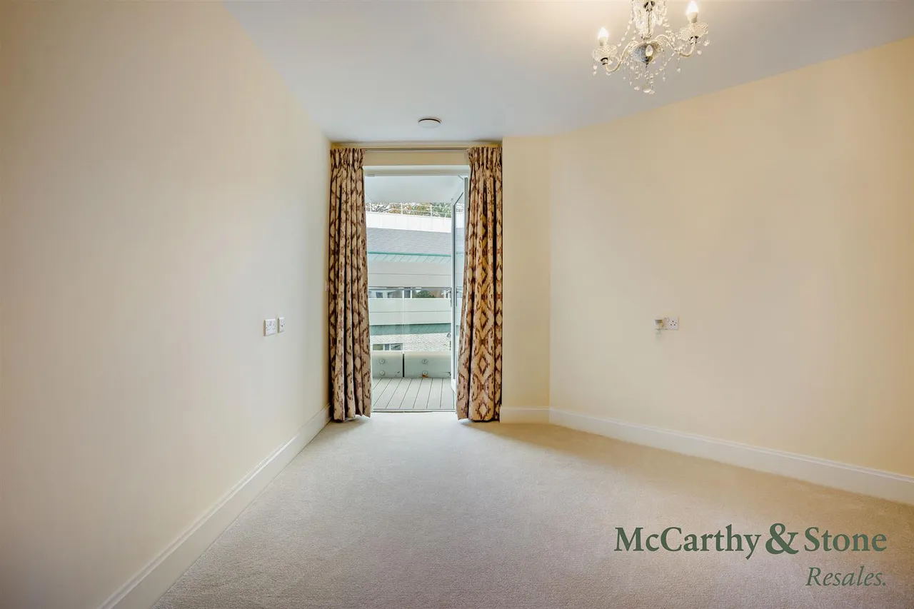 Churchfield Road, Poole, BH15, photo 4