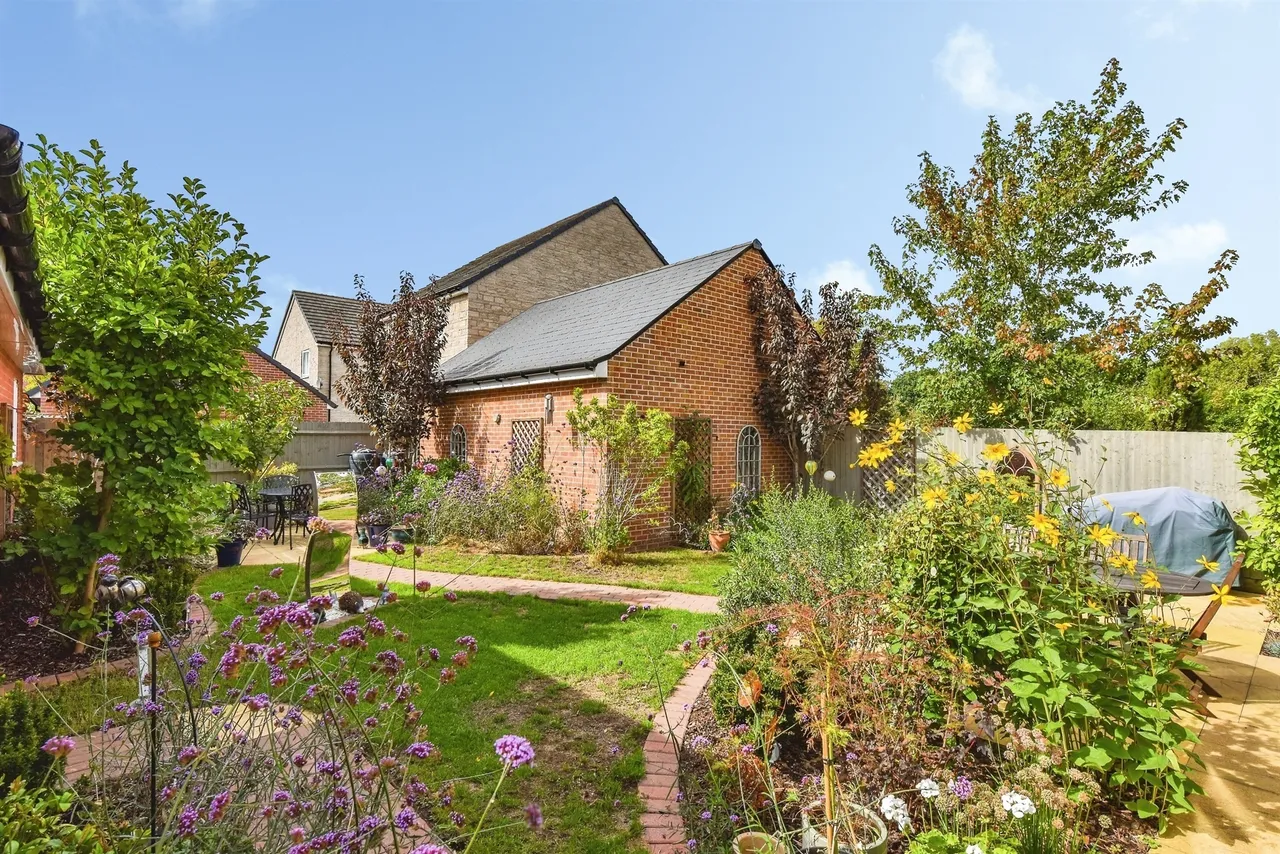 Amazon Way, Westbury, BA13, photo 3