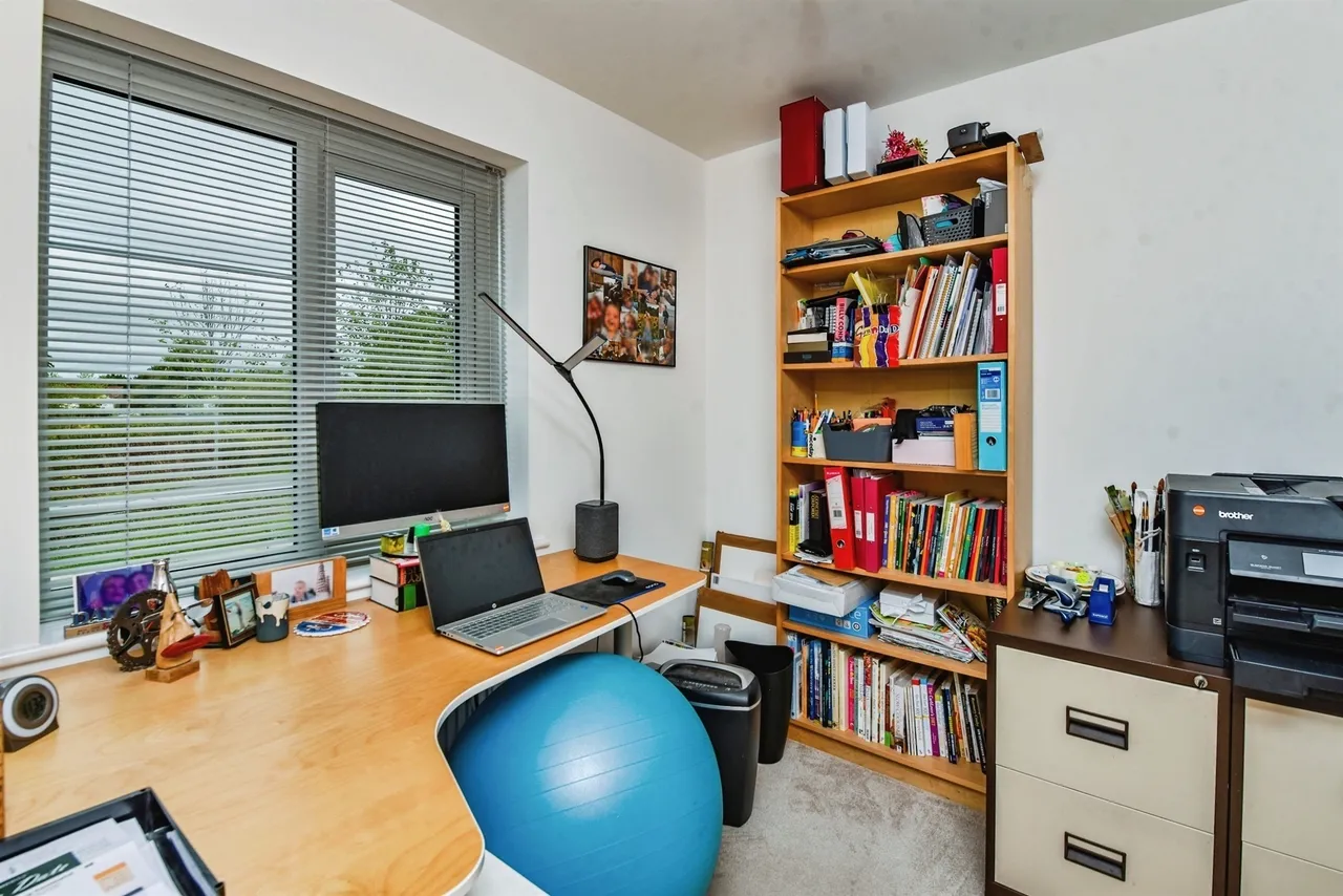Amazon Way, Westbury, BA13, photo 14