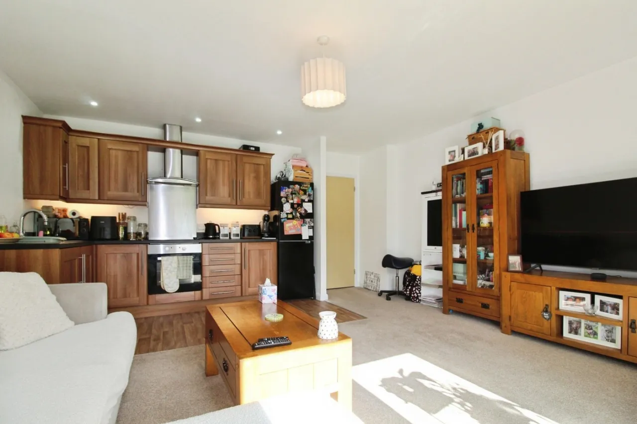 1 bed flat for sale — Cambridge Road, Puckeridge
