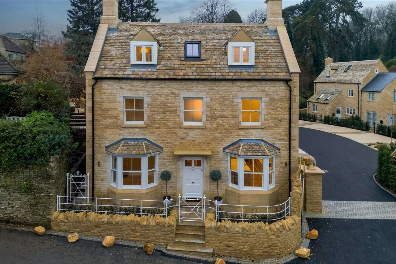 3 bed new development for sale — Haberdashers, Bell Lane, Blockley, Gloucestershire, GL56 9ES