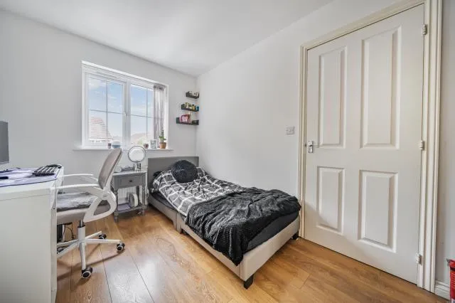 Crouch Hill Road, Banbury, OX16, photo 12