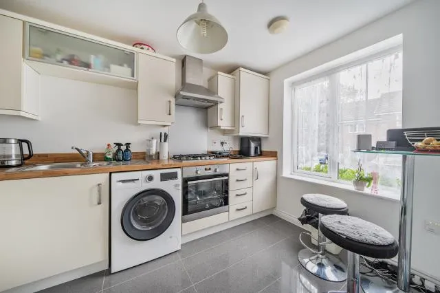 Crouch Hill Road, Banbury, OX16, photo 5