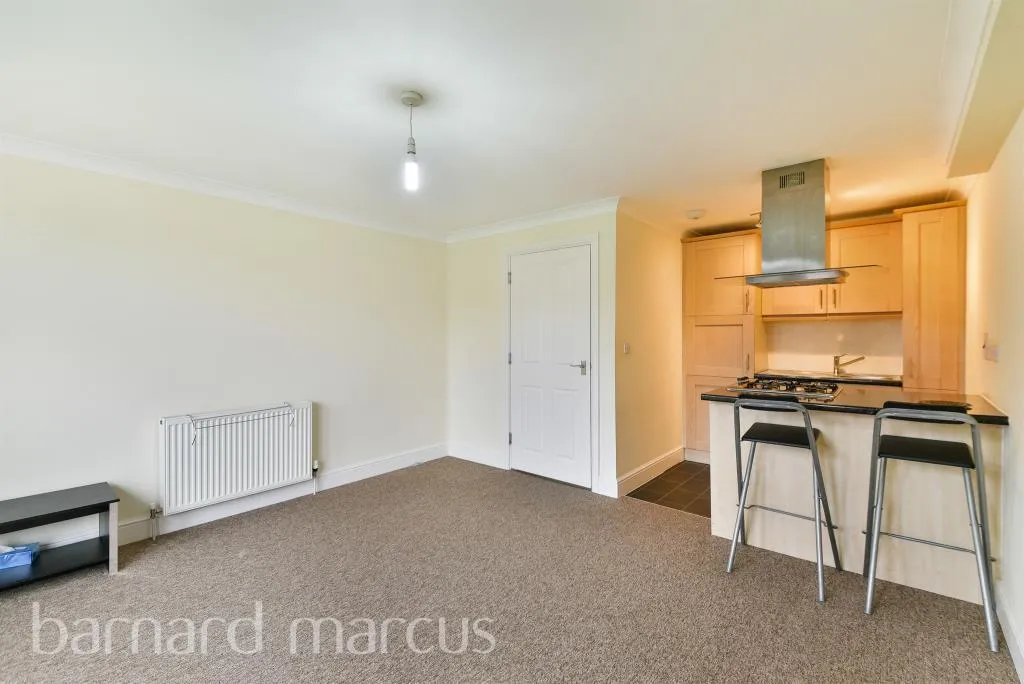 Dawley Road, Hayes, photo 5