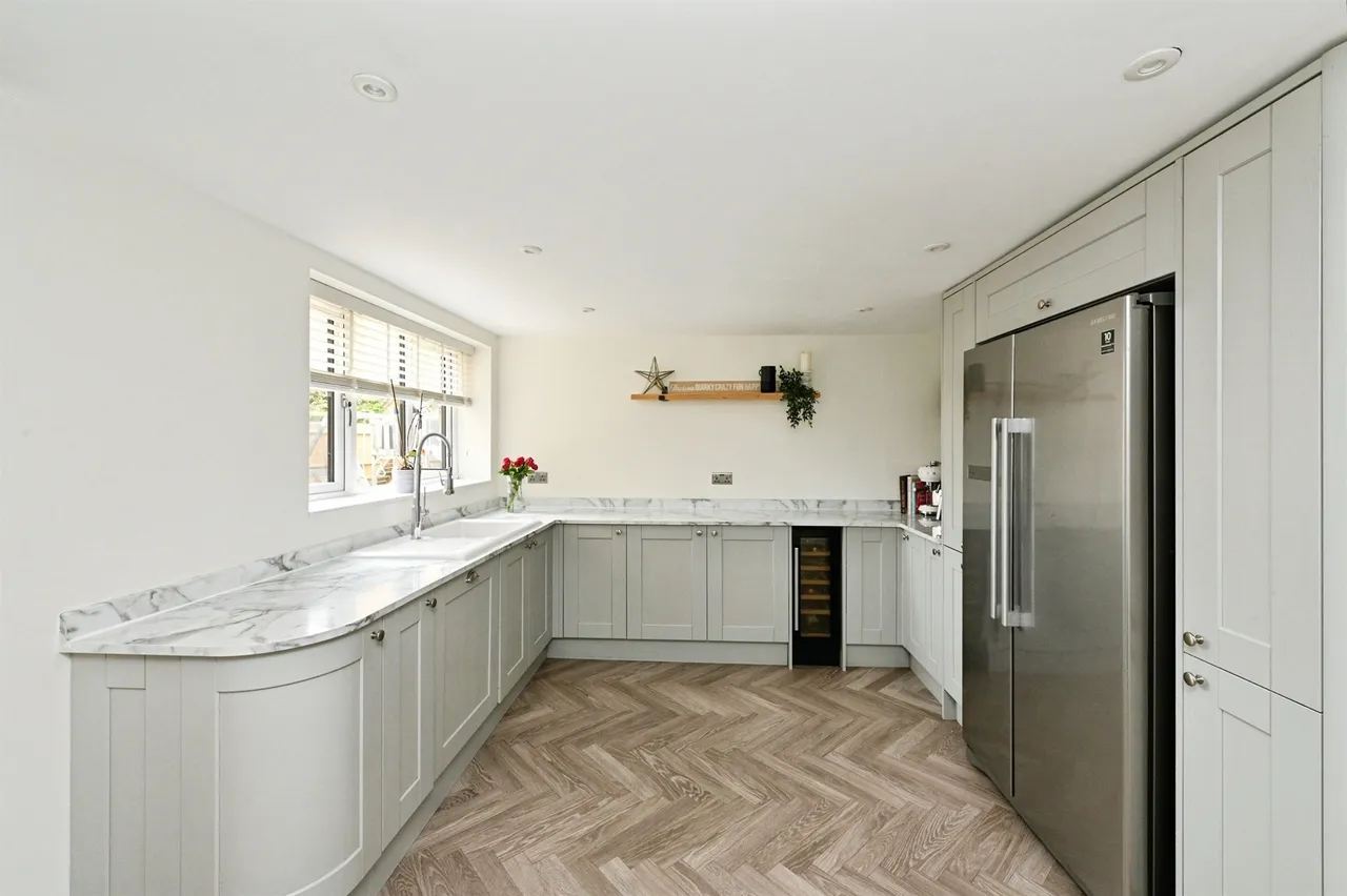 Beckett Close, North Wootton, King's Lynn, photo 10