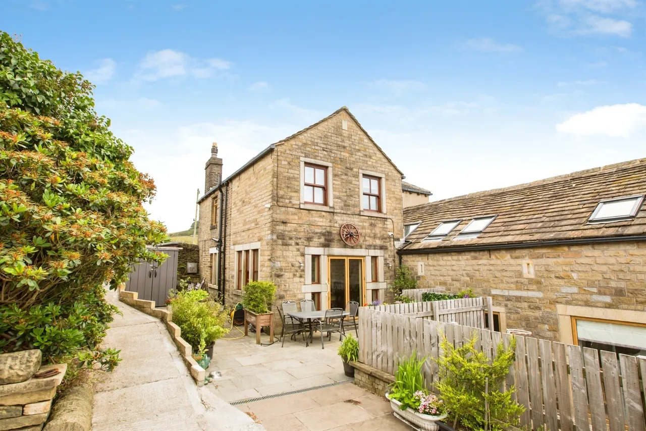 4 bed barn conversion for sale — Winterburn Hill Farm, Warley, Halifax