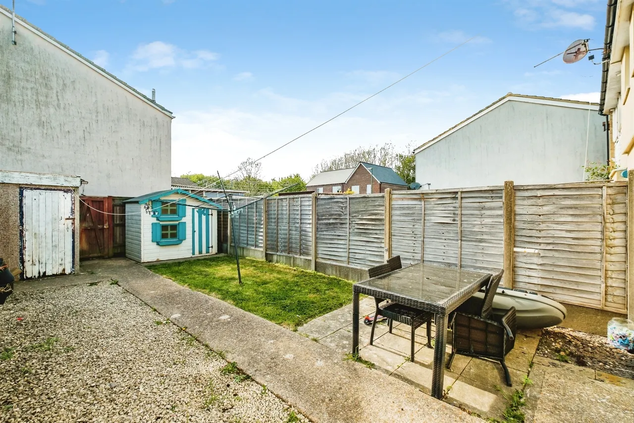 Greenfields, Wick, BN17, photo 12