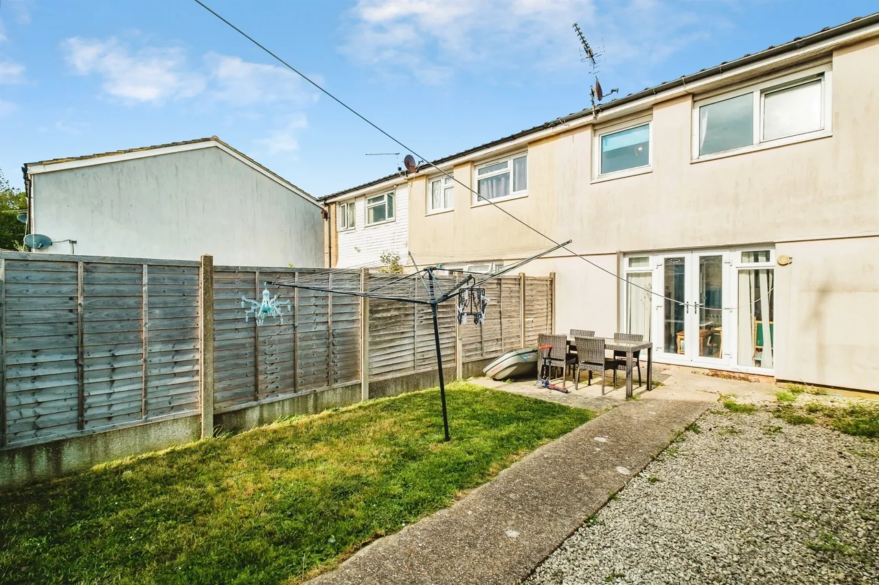 Greenfields, Wick, BN17, photo 11