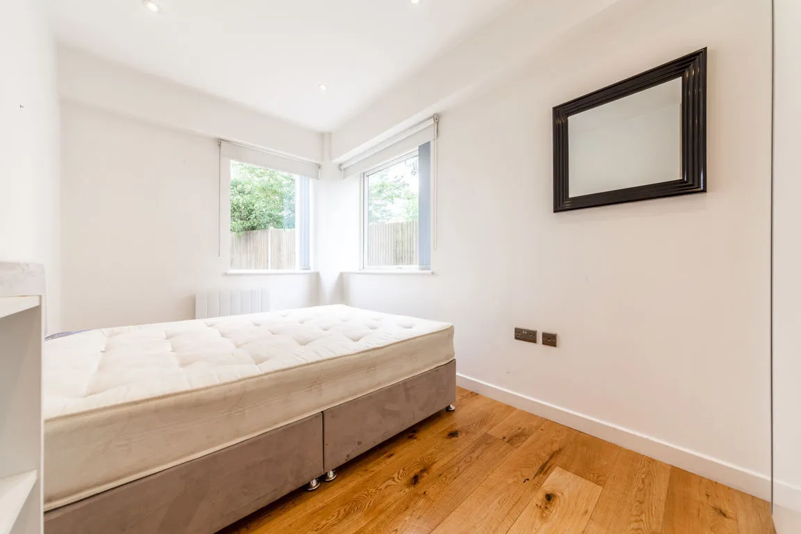 Clayton Road, Hayes, photo 12