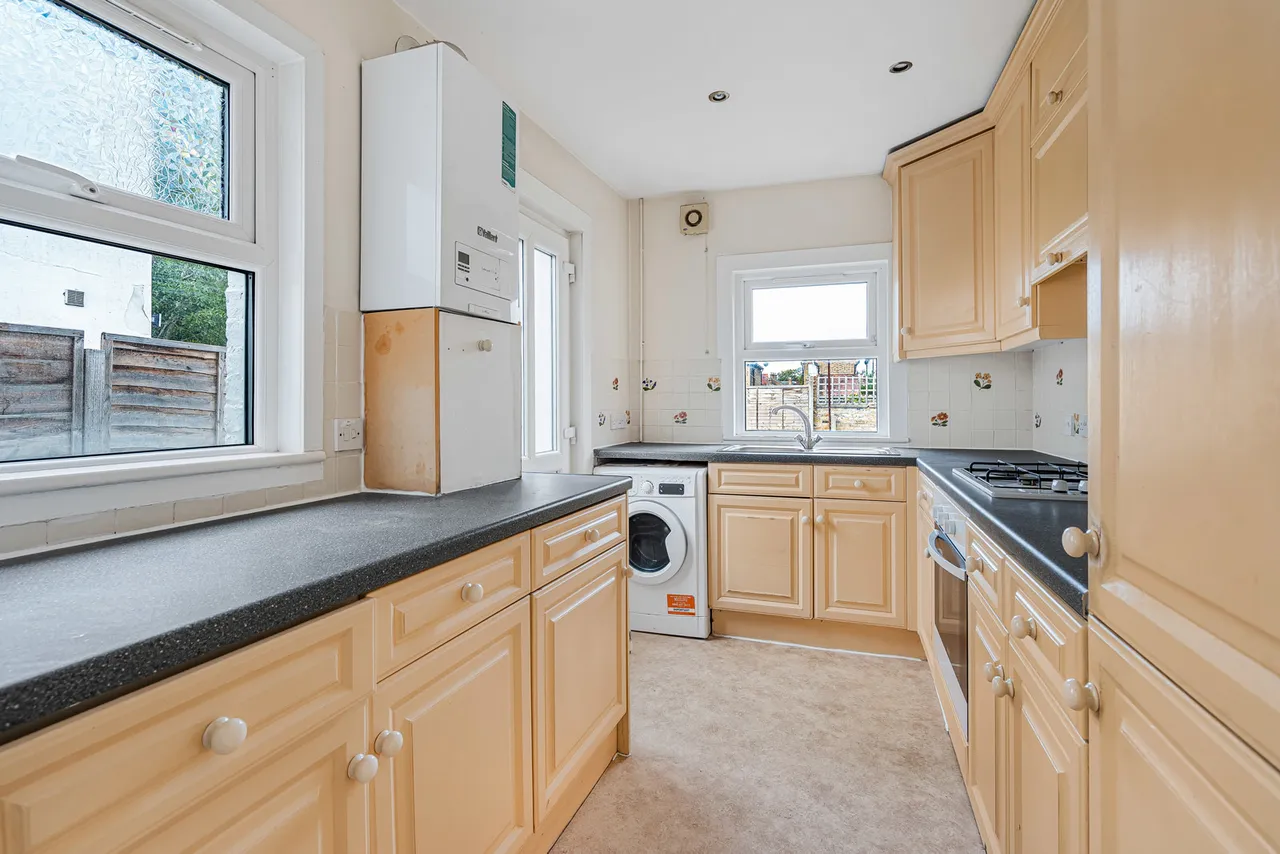 Cumberland Street, Staines-upon-Thames, TW18, photo 4