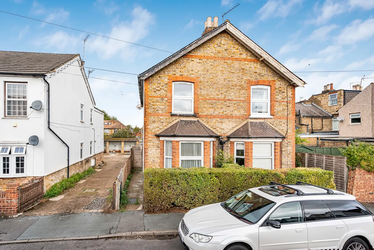 Cumberland Street, Staines-upon-Thames, TW18, photo 9