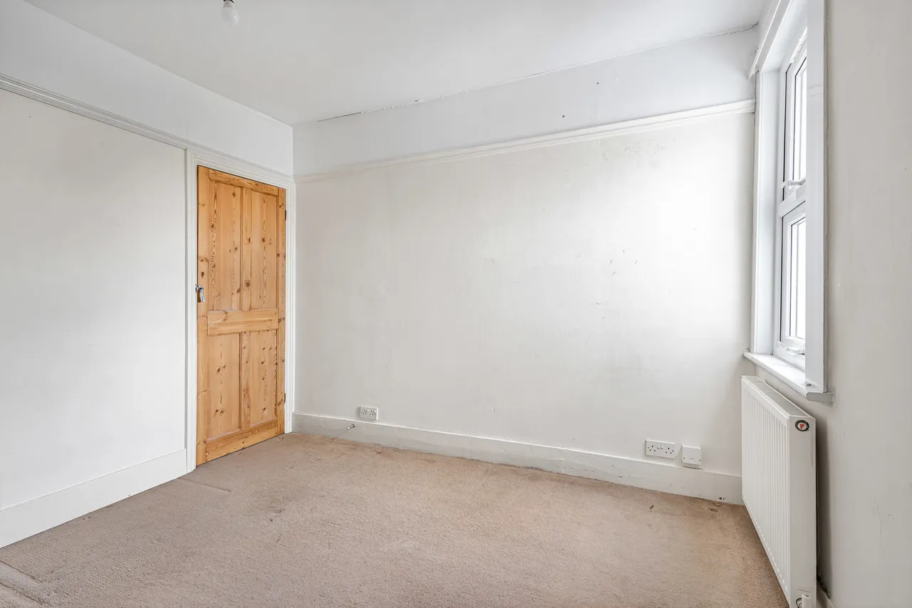 Cumberland Street, Staines-upon-Thames, TW18, photo 6