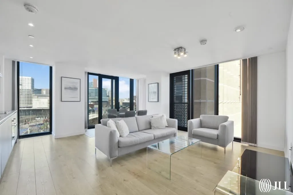 2 bed flat for sale, Great Eastern Road, London, E15