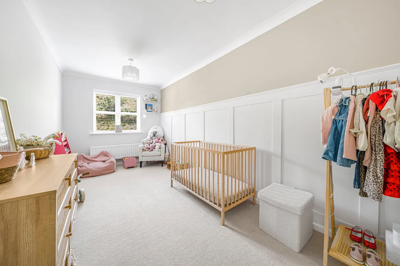 Riverview Gardens, Cobham, KT11, photo 10