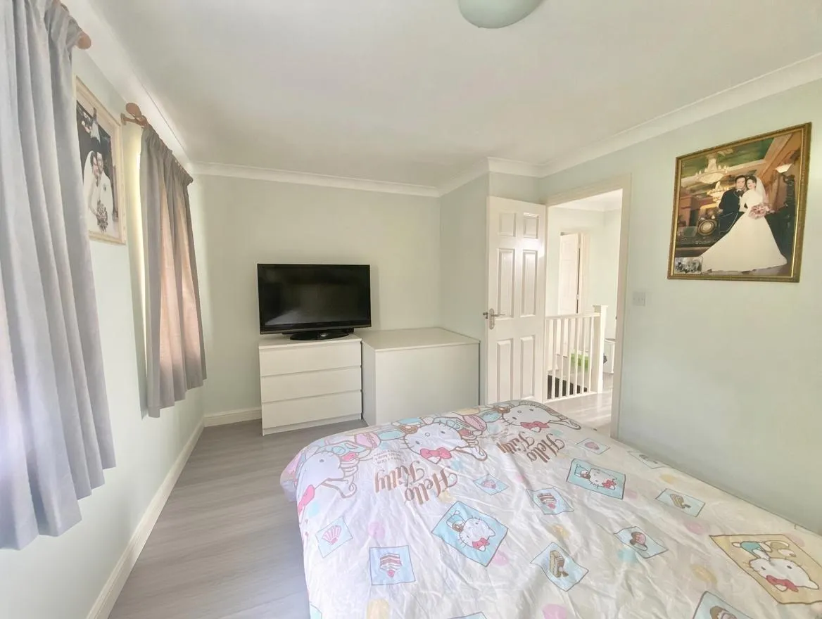 Lancaster Road, Chafford Hundred, RM16, photo 5