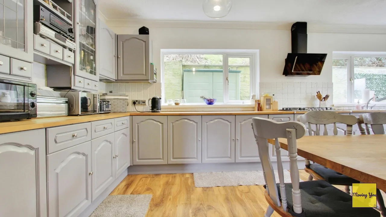 Dyffryn Road, Alltwen, Pontardawe, Swansea, photo 5