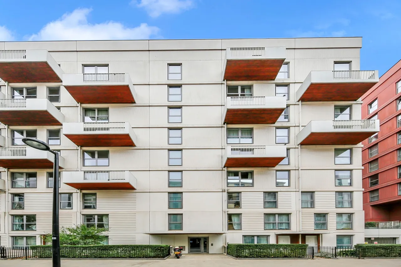 3 bed property for sale — 34 Karner House, 14 Logan Close, London, E20 1EZ