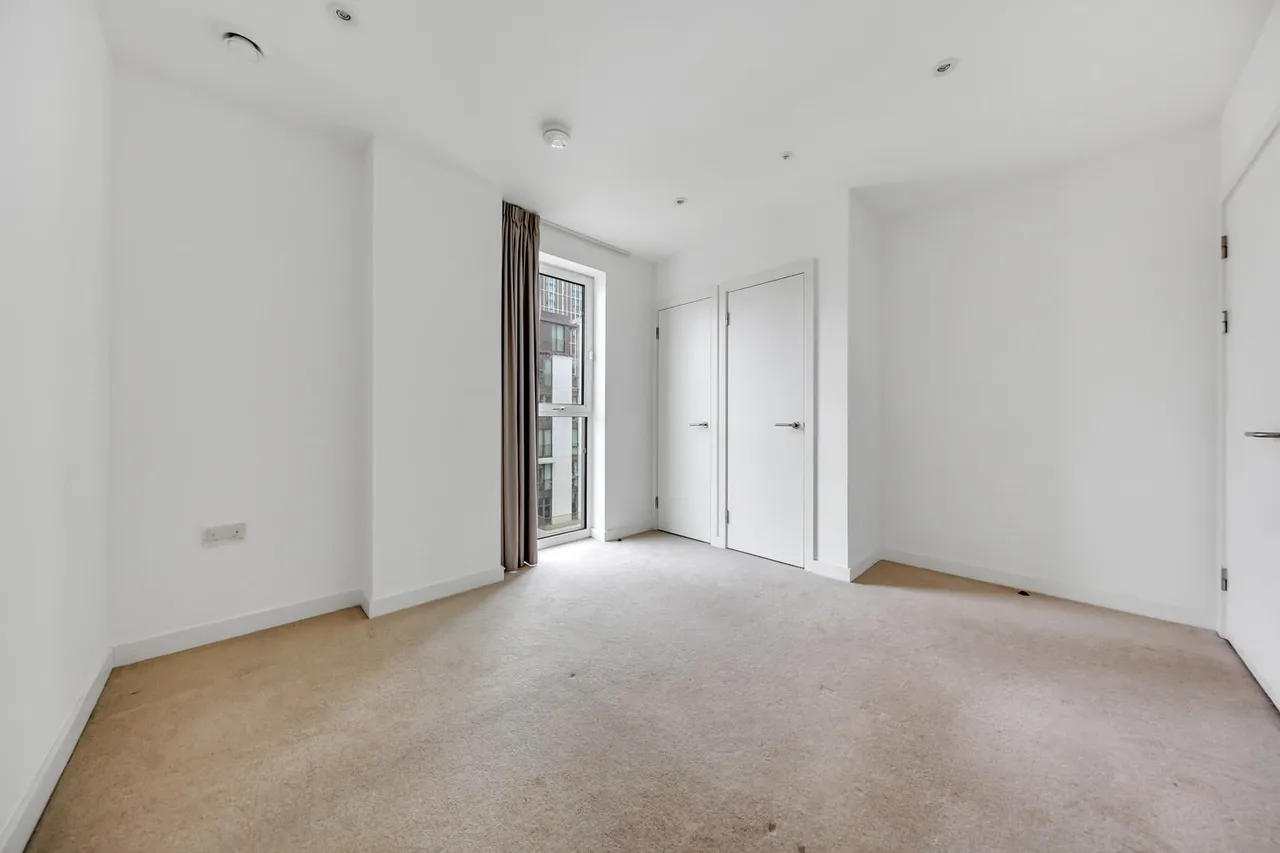 34 Karner House, 14 Logan Close, London, E20 1EZ, photo 14