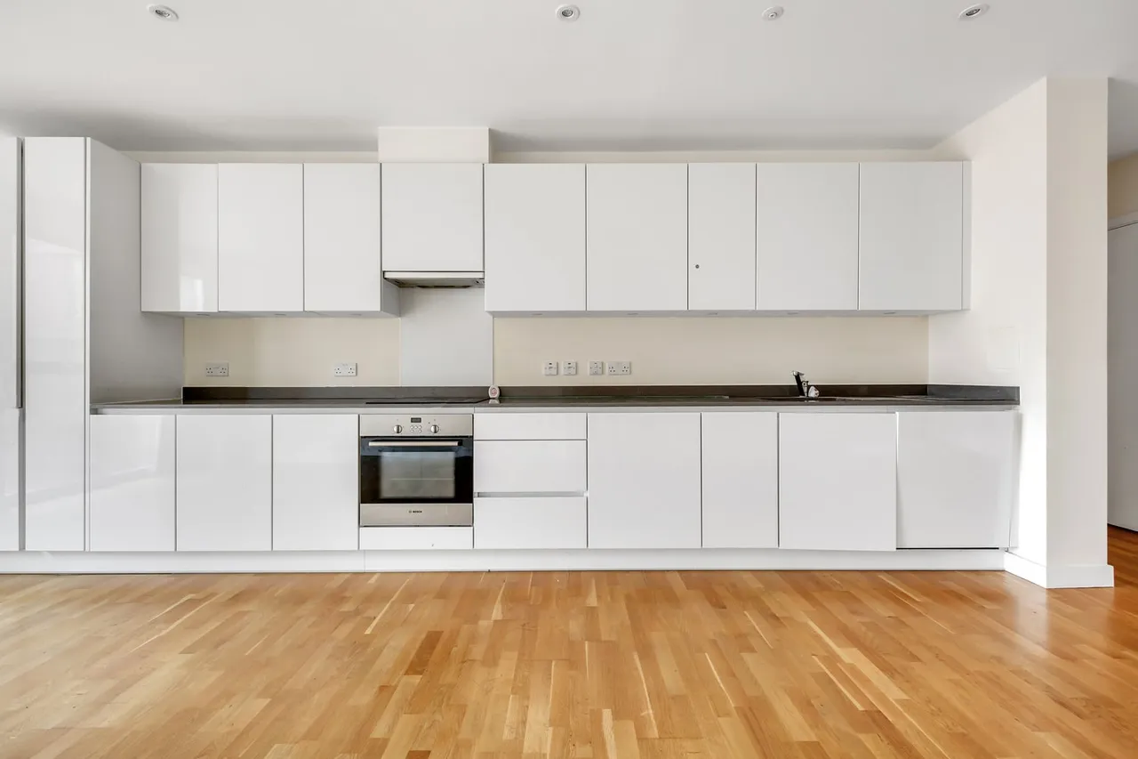 34 Karner House, 14 Logan Close, London, E20 1EZ, photo 6